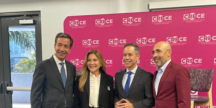 Alcaldesa Carolina Mejía participa en conversatorio sobre desarrollo de ciudades en Puerto Rico