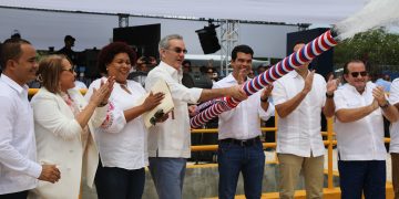 Presidente  Abinader y Wellington Arnaud inauguran acueducto de Cabo Rojo, Pedernales