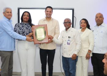 Rafael Amador Figaris agradece la oportunidad al frente de la Regional 15 de Educación