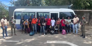 Apresan 26 indocumentados en 5 motocicletas en Dajabón