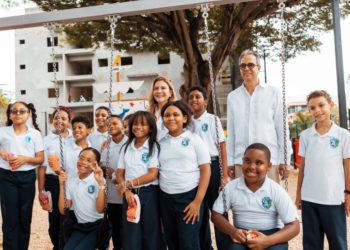 Banco Popular y Alcaldía del Distrito Nacional entregan remozado parque Buenos Aires del Mirador