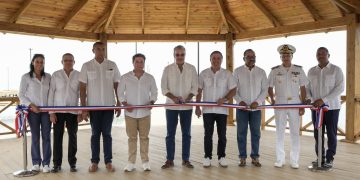 Presidente Abinader inaugura muelle turístico y pesquero en Miches