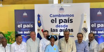 Presidente Abinader inaugura nuevo centro educativo "Doña Bertha Carrión" en Consuelo, SPM