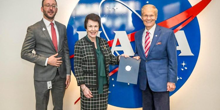RD firma acuerdo con la Nasa que permitirá la exploración y el desarrollo de la industria espacial