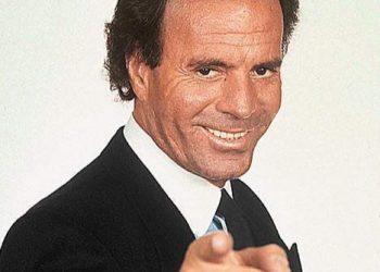 Julio Iglesias desmiente su retirada de la música: “Han dicho de todo”