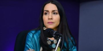 Claudia Rita renuncia del PLD por olvidar rol opositor, y su élite acomodarse y acercarse al Gobierno