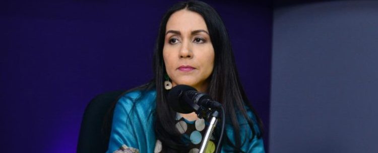 Claudia Rita renuncia del PLD por olvidar rol opositor, y su élite acomodarse y acercarse al Gobierno