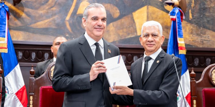 La Asamblea Nacional Revisora proclama nueva Constitución 2024