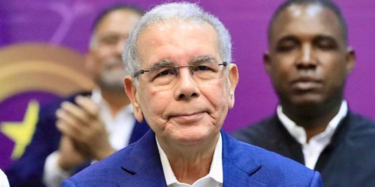 Danilo Medina gana presidencia del PLD con el 67.33 %; Johnny Pujols gana Secretaría General