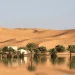 Lluvias extraordinarias revitalizan el Sahara y crean lagos entre las dunas