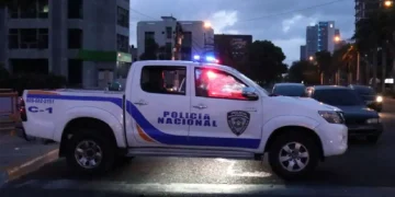 Haitiano se roba camioneta de la policía en Villa Isabela