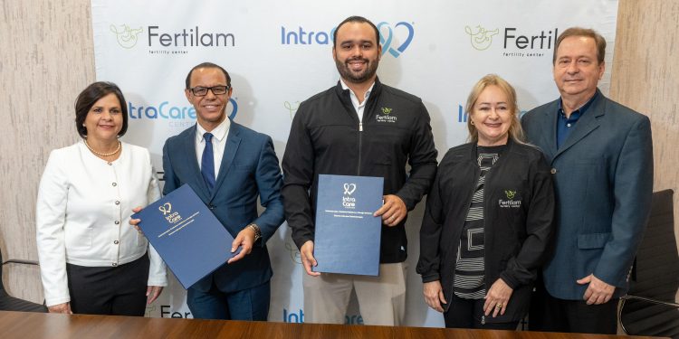 IntraCare Center y Fertilam firman acuerdo para garantizar atención integral a pacientes oncológicos