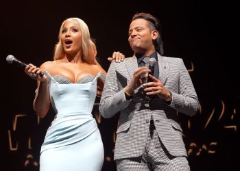 Sarodj sigue consquistando Colombia; deslumbra como presentadora oficial de los premios Mi Gente TV