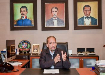 Juan Pablo Uribe exhorta respaldar medidas de contención migratoria