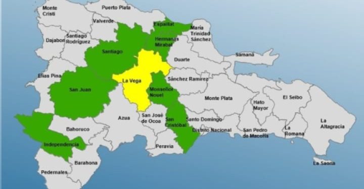 COE mantiene 8 provincias bajo alerta por efectos de una vaguada