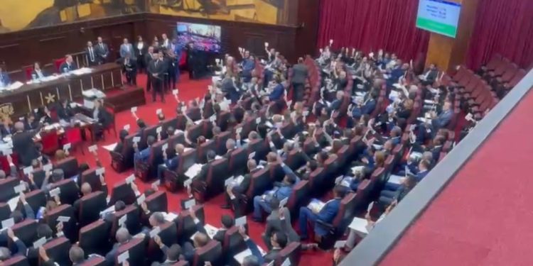 En Asamblea Revisora FP y PLD se niegan a estar en comisiones de verificación reforma constitucional