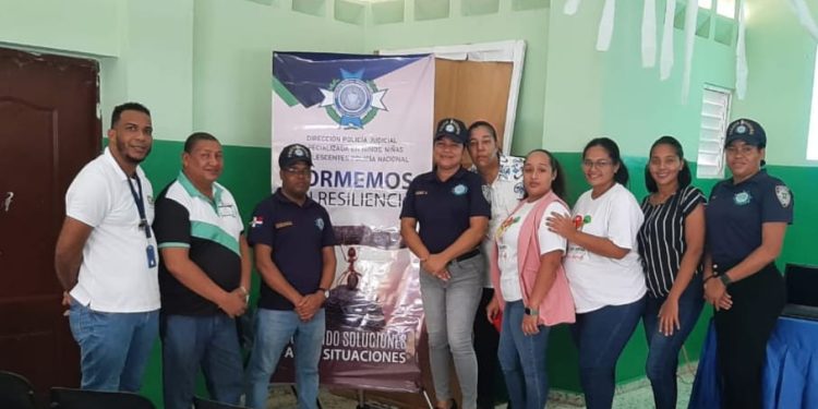 Policía Nacional y el MIP imparten a estudiantes de Baní conferencia sobre los “Efectos del Vape en Jóvenes”