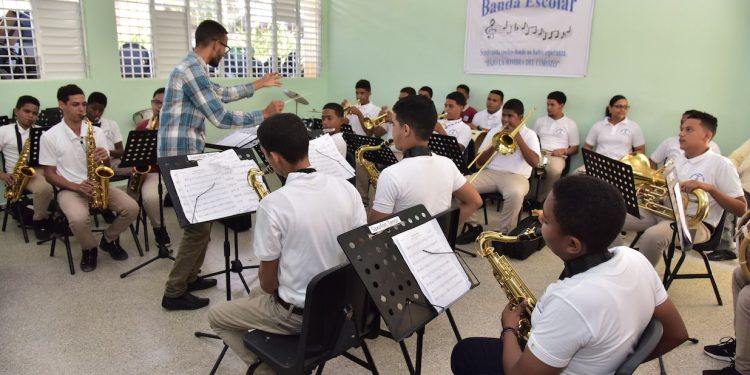 Invertirán más de RD$24 mil millones para expandir la educación técnico profesional