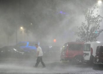 Florida continúa bajo múltiples alertas por lluvias, marejadas e inundaciones por el avance del huracán Milton