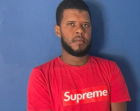 Arrestan hombre de 31 años acusado de violar a su abuela en Monte Plata