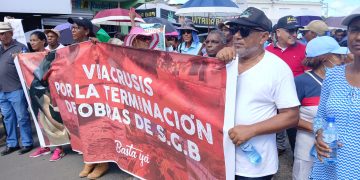 Cientos marchan en Sabana Grande de Boyá en demanda de obras y construcción de carreteras