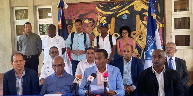 FAPROUASD rechaza fusión del MESCYT con el MINERD