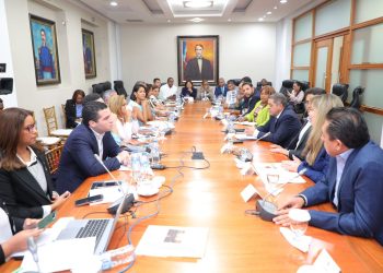 Diputados escuchan propuestas de siete sectores sobre proyecto de Modernización Fiscal