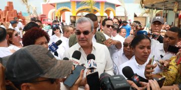 Presidente Abinader afirma escucha todos los sectores para consensuar reforma fiscal