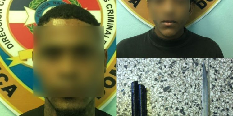 Dos hombres arrestados en flagrante delito con arma de fabricación artesanal y un puñal en motocicleta sin placa