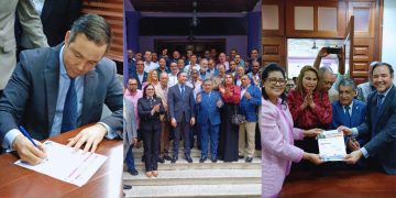 Junto a miembros comités Político y Central, Johnny Pujols inscribe candidatura a Secretaría General PLD