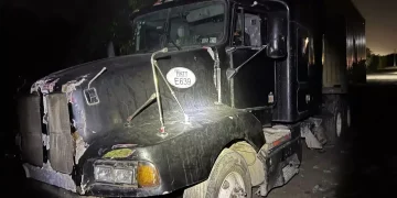 Conductor abandona camión con 67 paquetes de cocaína; DNCD incauta 371 en dos acciones distintas