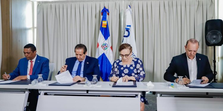 Ayuntamiento de Santiago, Ministerio Público, Salud Pública y LMD firman acuerdo