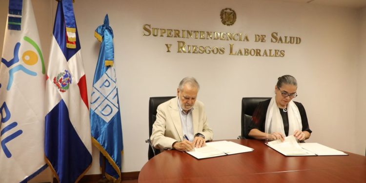 SISARIL y PNUD firman acuerdo de cooperación de transformación digital