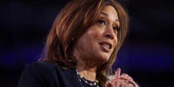 Harris lanza anuncio para los puertorriqueños tras los insultos en mitin de Donald Trump