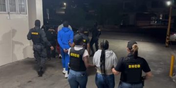 Detienen en el AILA a cuatro franceses que viajarían juntos a Paris con droga en el estómago