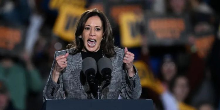 Harris ofrece un «liderazgo nuevo» desde el lugar donde Trump instigó asalto al Capitolio