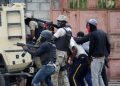 Bandas disparan contra dos vehículos de la embajada de EE.UU. en Haití