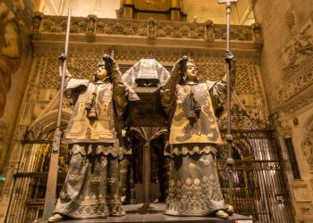 Confirman que los huesos enterrados en Sevilla son de Cristóbal Colón