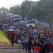Migrantes parten en caravana desde Chiapas, México en busca del sueño americano