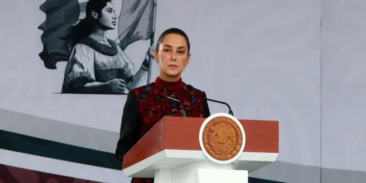 Sheinbaum asegura que tiene "un plan" si Trump cumple con amenaza de deportaciones masivas
