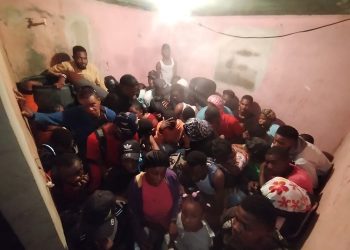 Ejército y Migración intervienen Hotel en Montecristi