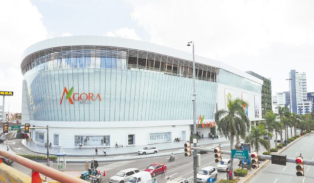 Reportan que un hombre cayó desde el balcón de Ágora Mall