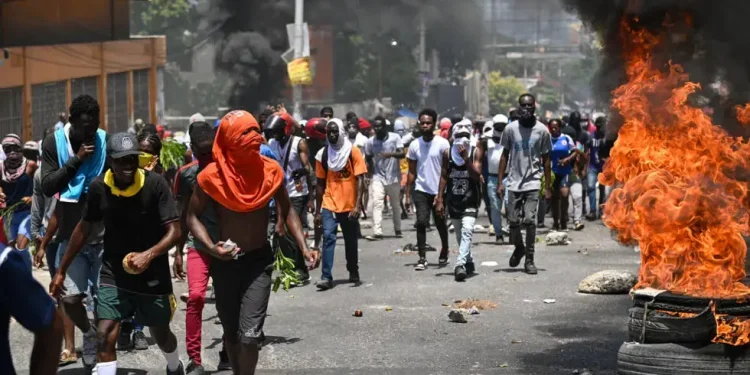 Policía haitiana hace frente a las bandas y mata 28 pandilleros