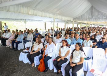 Cementerio Puerta del Cielo celebra misa ara conmemorar Día de los Fieles Difuntos 