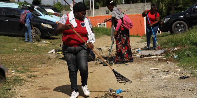 ASDN limpia 51 pozos sépticos y repara 15 techos de viviendas en el sector “La Mina” de Guaricanos