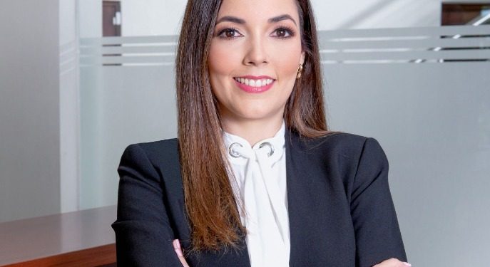 ¿Quién es Hirayda Fernández Guzmán, la nueva miembro titular de la JCE?