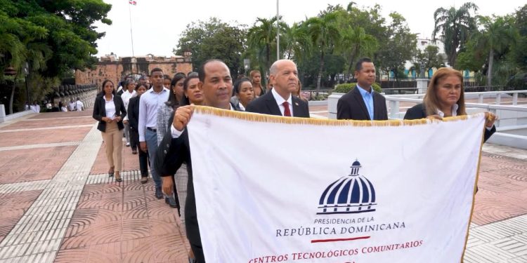 Centros Tecnológicos Comunitarios celebran 24 aniversario de su creación