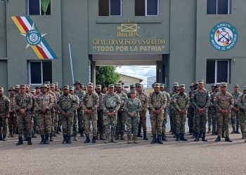 Instructores de la Escuela de Graduados en Derechos Humanos y DIH llevan a cabo conferencias sobre DDHH 