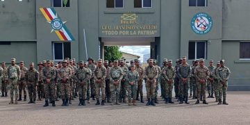 Instructores de la Escuela de Graduados en Derechos Humanos y DIH llevan a cabo conferencias sobre DDHH 