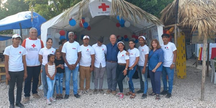 Miles de personas asisten a la Feria Ecoturística y de Producción que se celebra en Neiba